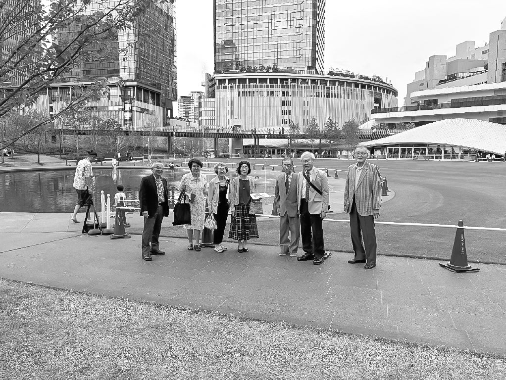 【大15 いちご会】うめきた散策